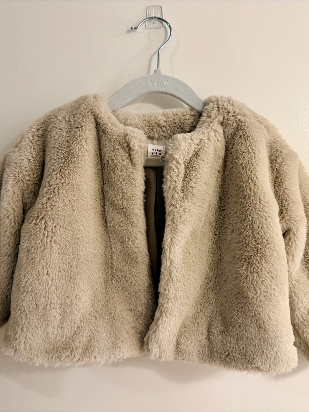 Baby GAP Plush Faux Fur Jacket in Light Beige (18-24 months)
